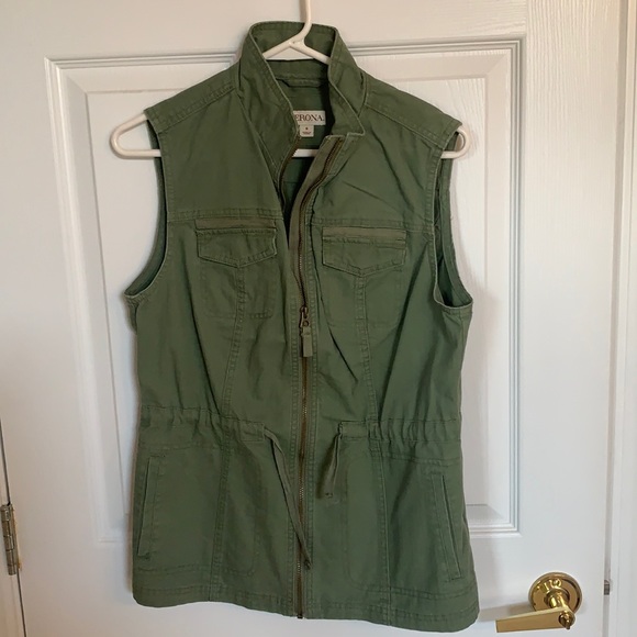Vest - Picture 1 of 3